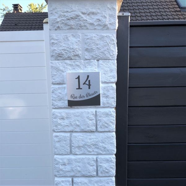 Numéro de maison alu 20x20cm - Pose collée
