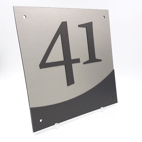 Numéro de maison alu 20x20cm avec kit 4 fixations et cache vis