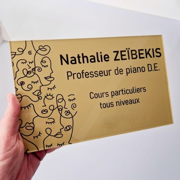 Plaque professionnelle en plexiglas